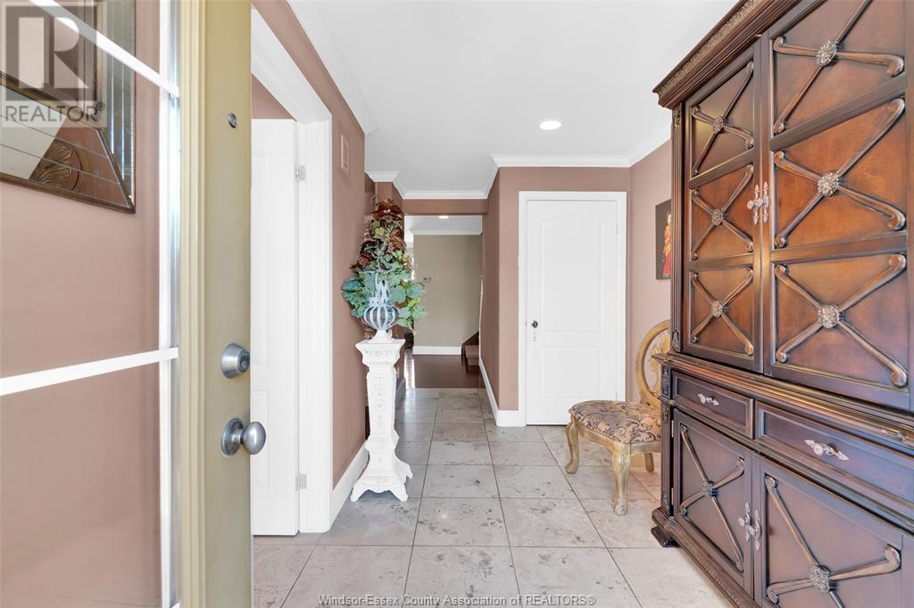 214 WHISPER CREEK CIRCLE