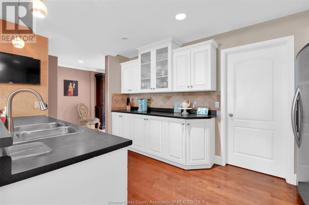 214 WHISPER CREEK CIRCLE