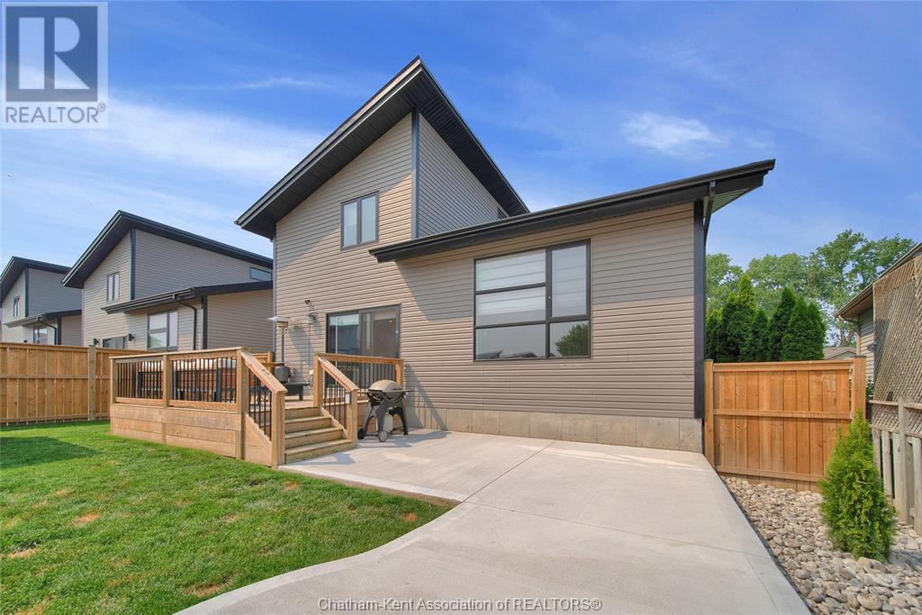 11 CHURCHILL PARK ROAD