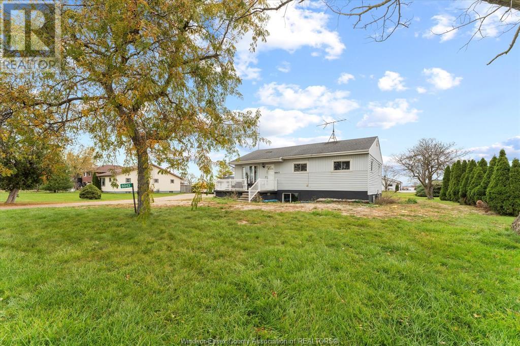 6043 CONCESSION RD 6 N