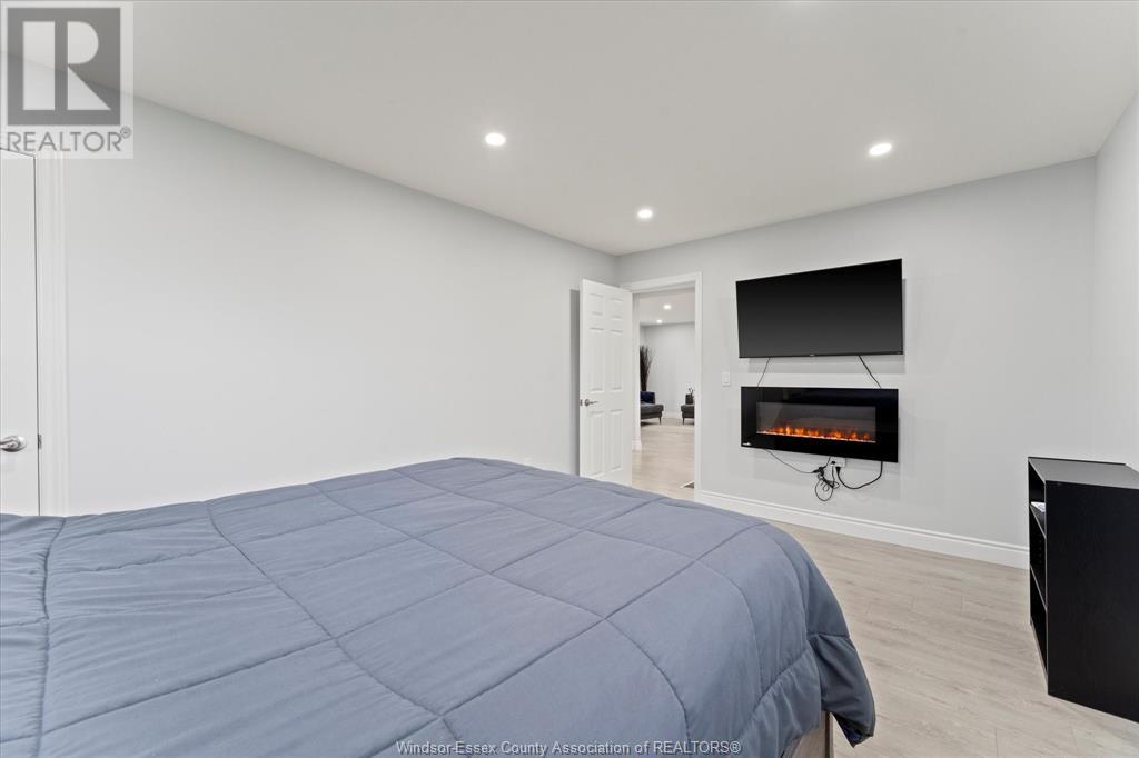6043 CONCESSION RD 6 N