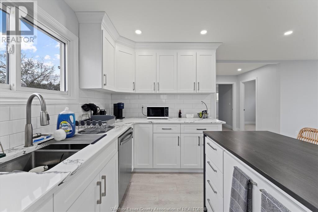 6043 CONCESSION RD 6 N