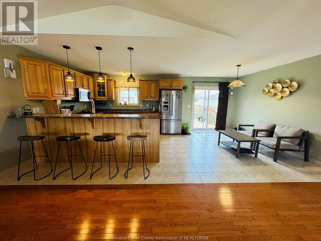 890 SOUTHWOOD DRIVE