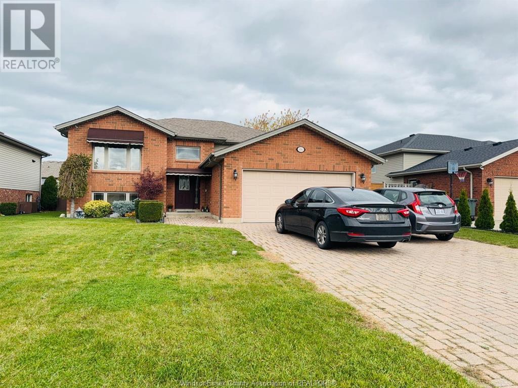 890 SOUTHWOOD DRIVE