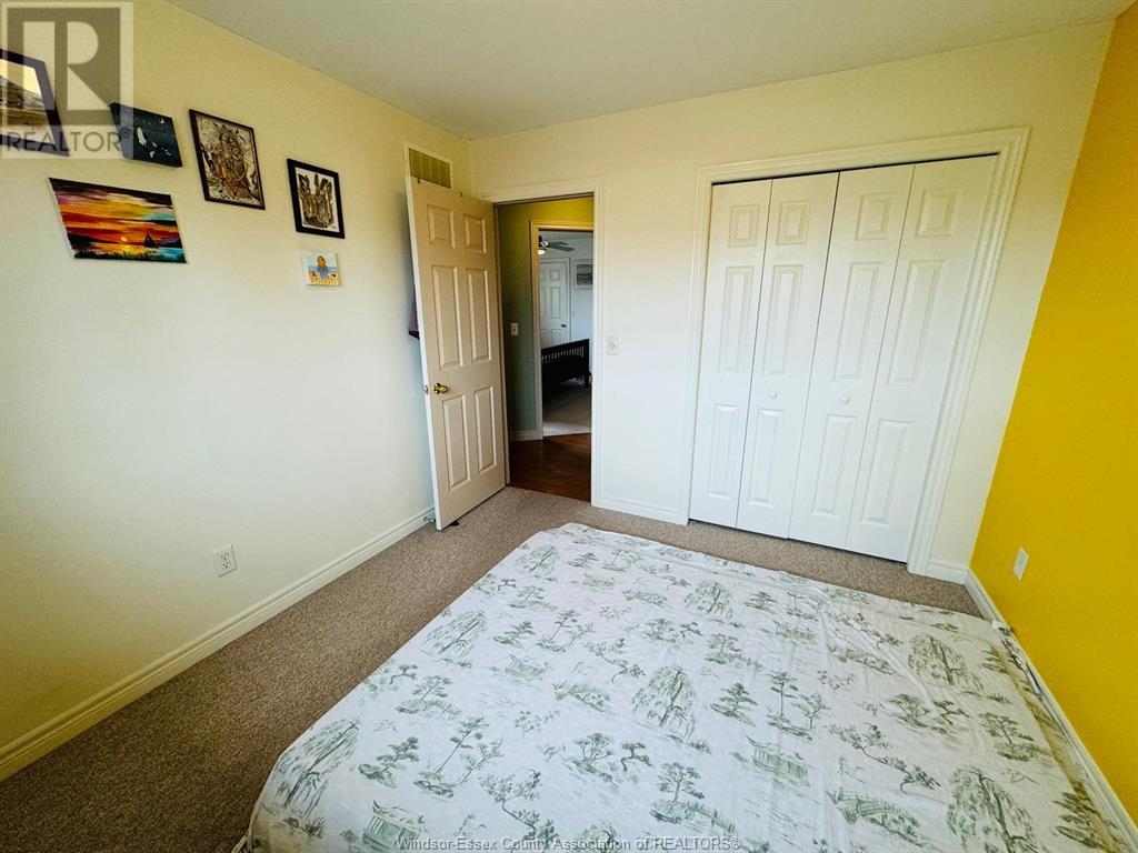 890 SOUTHWOOD DRIVE
