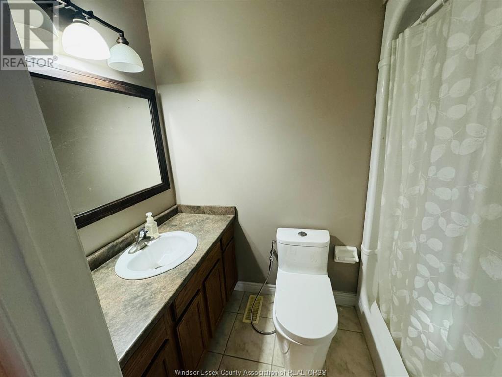 890 SOUTHWOOD DRIVE