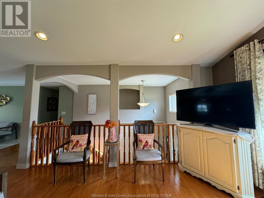 890 SOUTHWOOD DRIVE