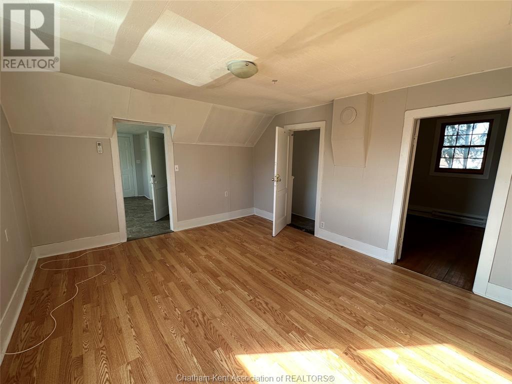 82 Taylor AVENUE