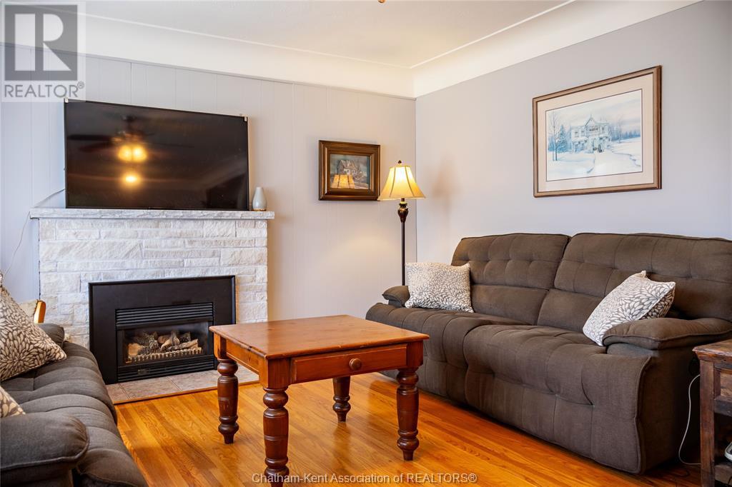 20 Madonna CRESCENT