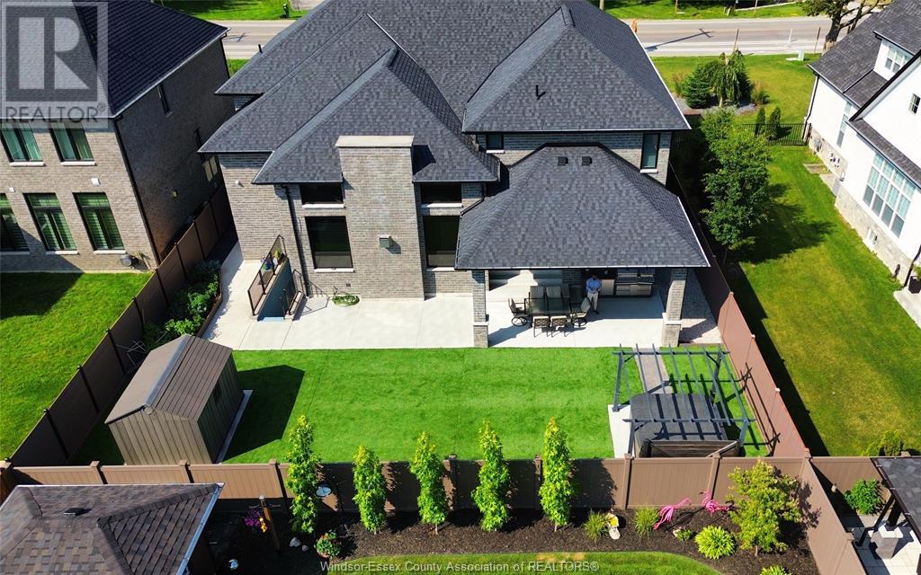695 OLD TECUMSEH