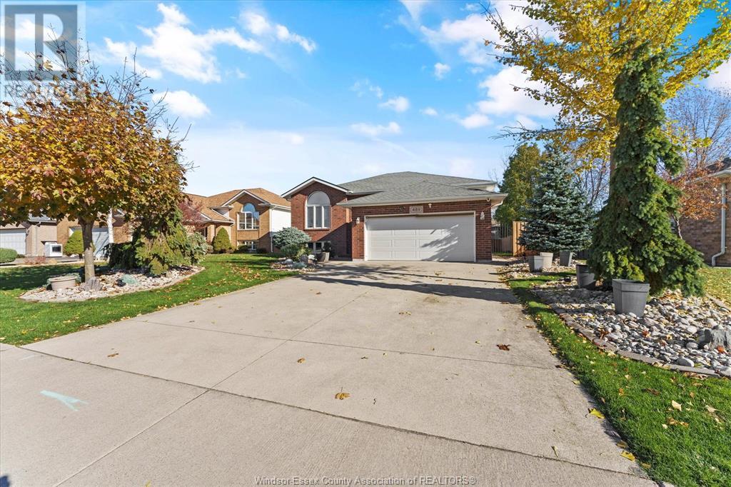 489 CHAMPLAIN COURT