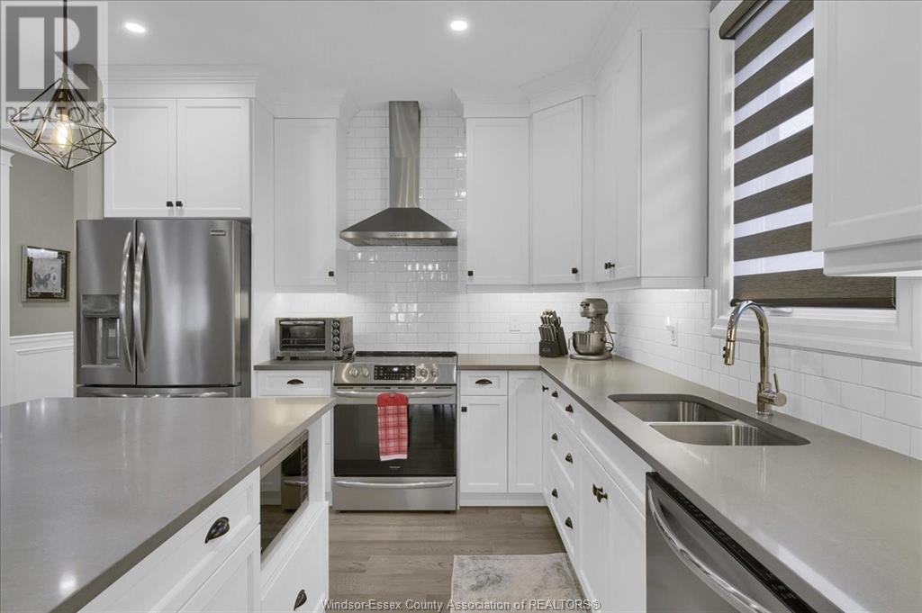 389 Brunmar CRESCENT