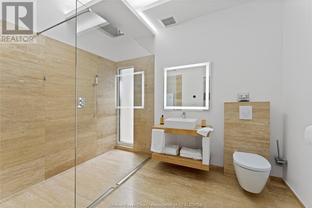 76 Queen STREET Unit# UPPER UNIT, #UPPER UNIT