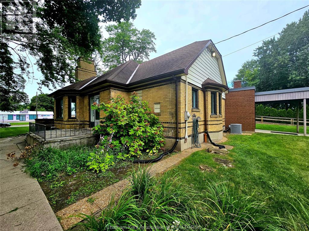 575 QUEEN STREET