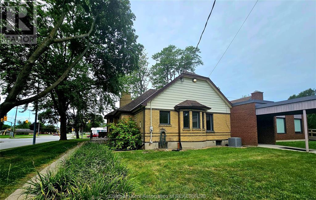 575 QUEEN STREET