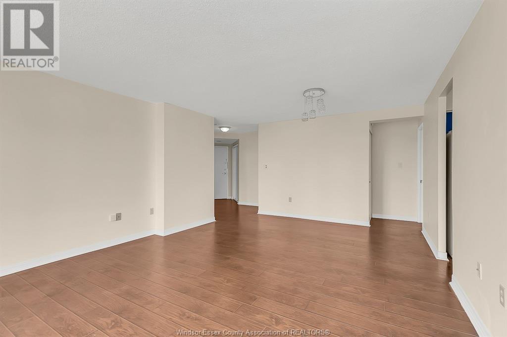 75 RIVERSIDE Unit# 1008, #1008