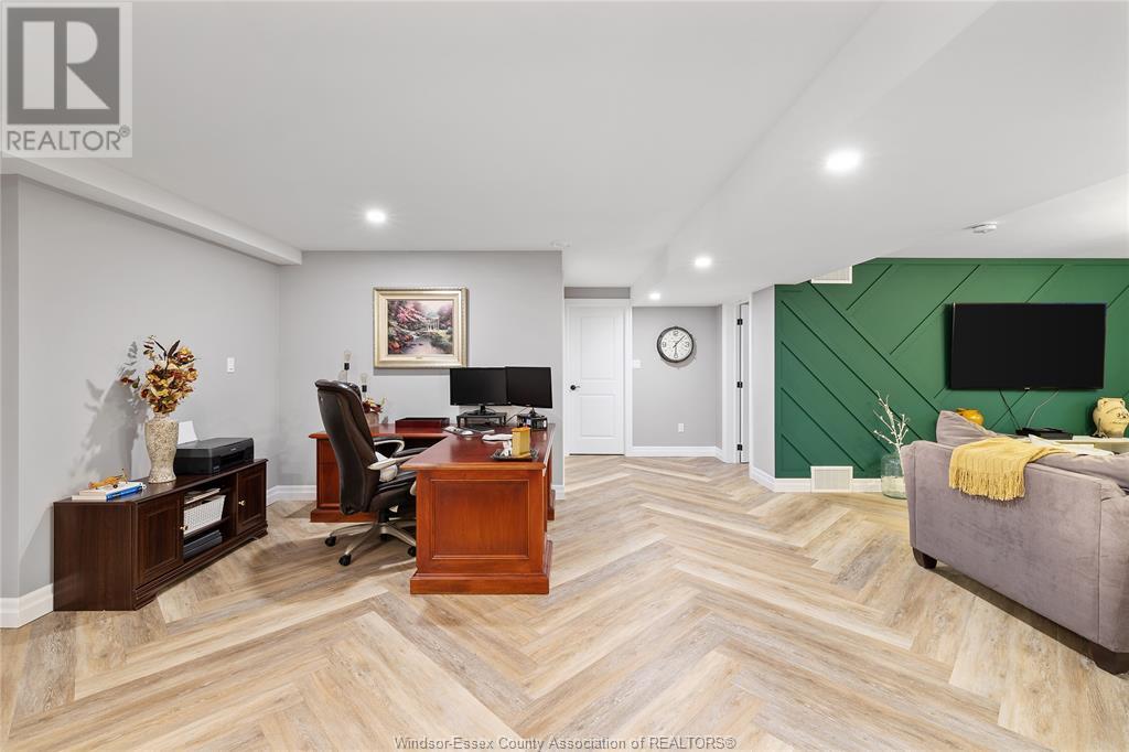 364 CHRISTINE AVENUE
