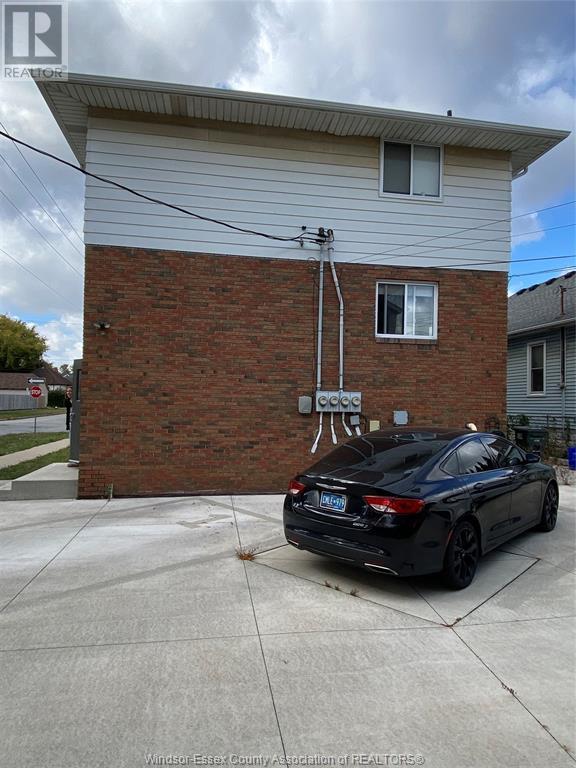 1092 GLADSTONE AVENUE Unit# 3, #3
