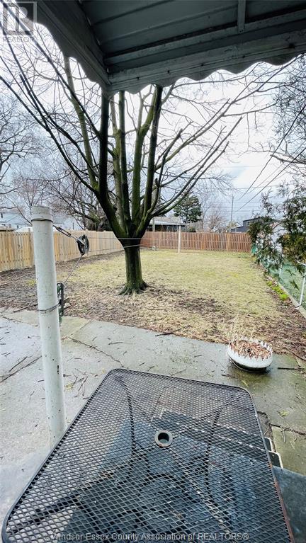 2329 ELSMERE