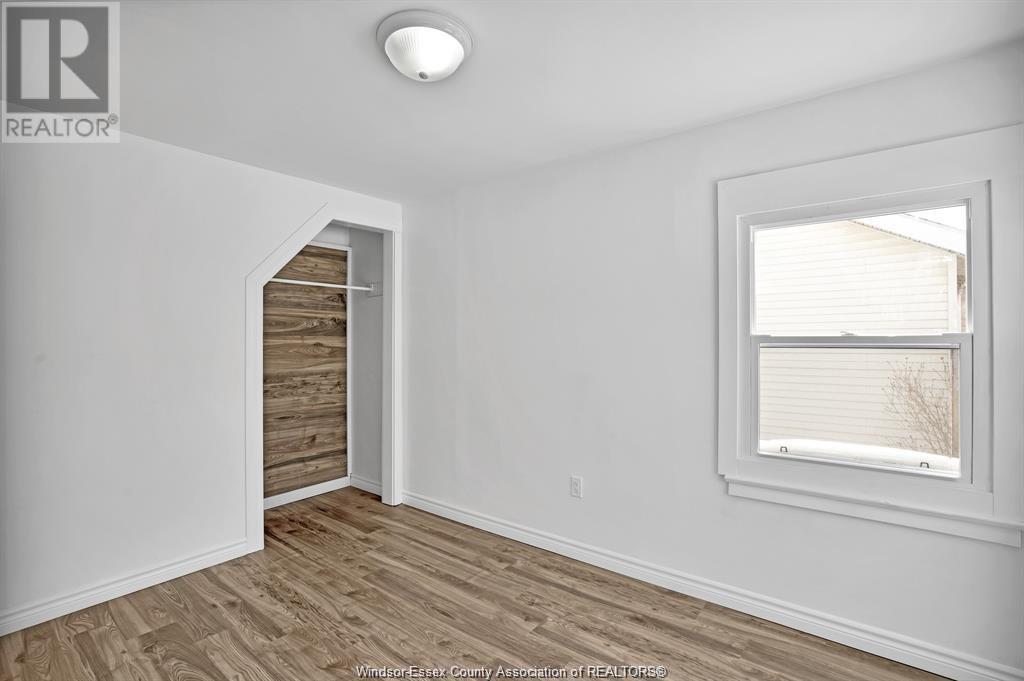 2329 ELSMERE