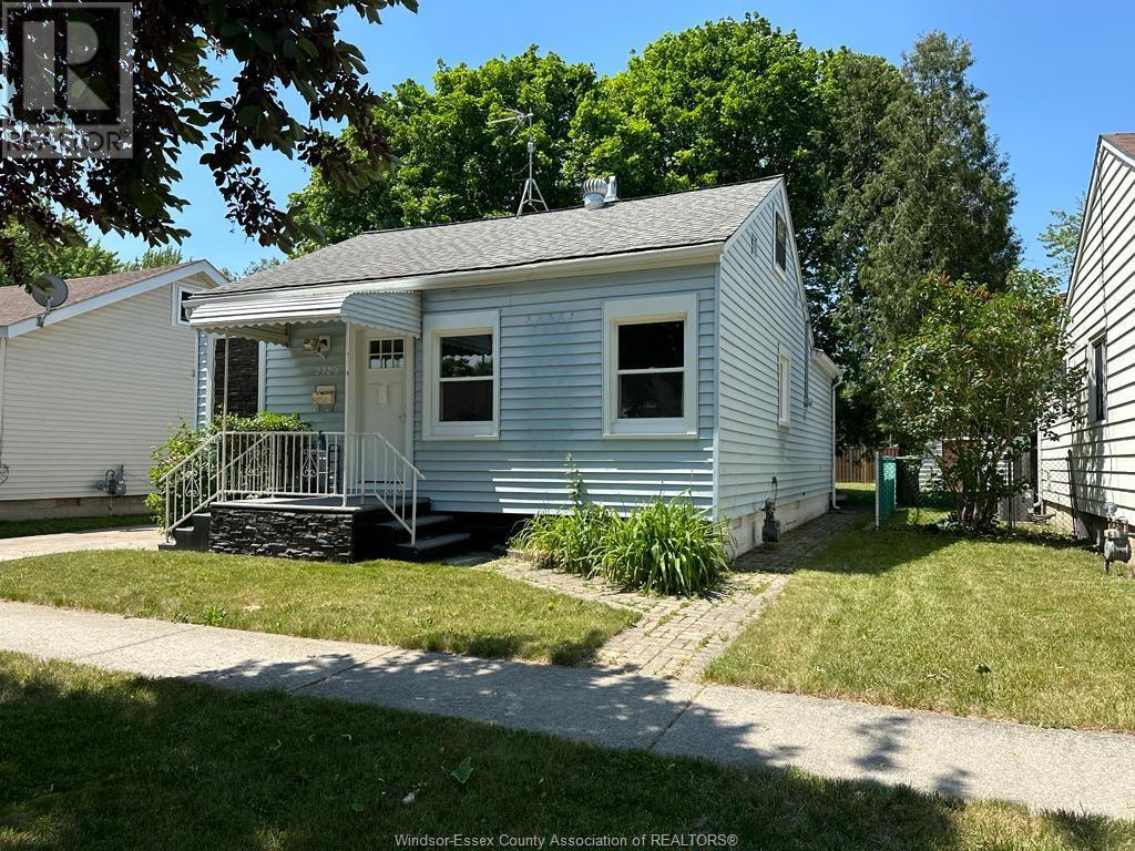 2329 ELSMERE