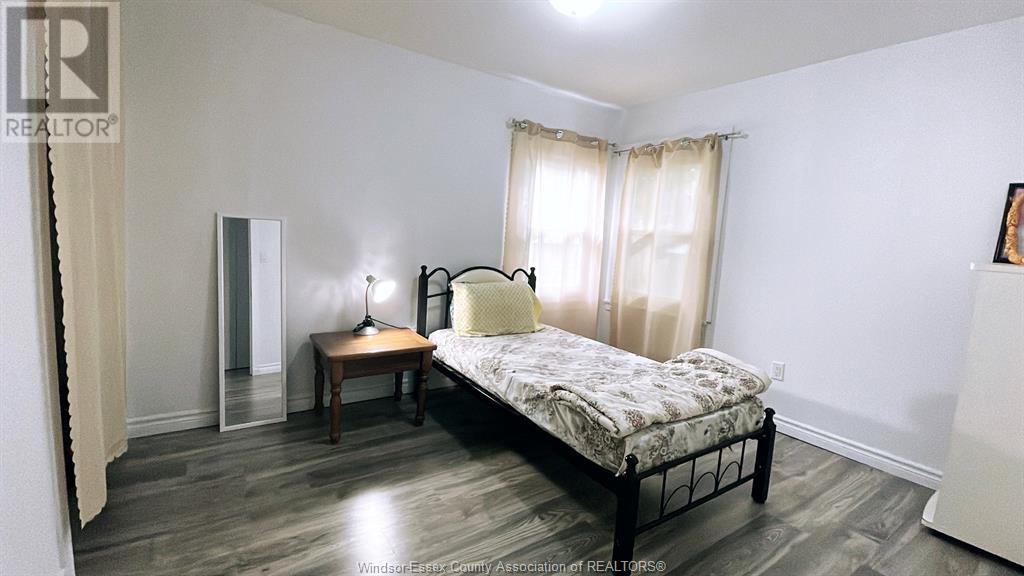 2329 ELSMERE