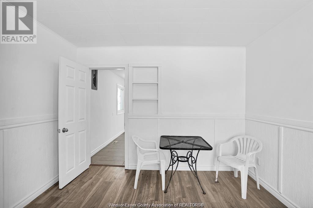 2329 ELSMERE