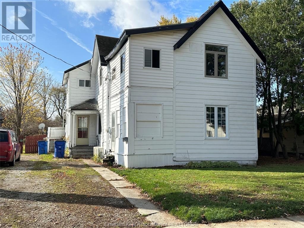 82 Taylor AVENUE