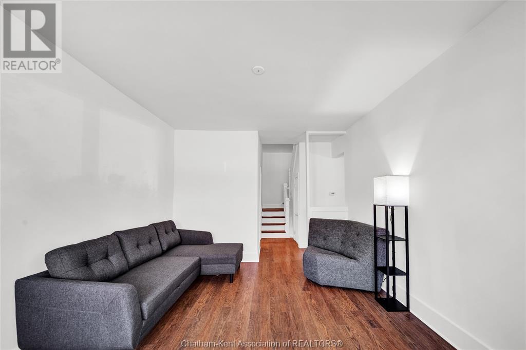 46 OXLEY DRIVE