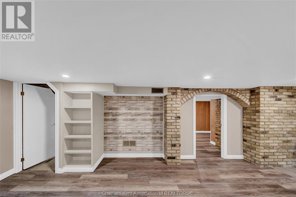 46 OXLEY DRIVE