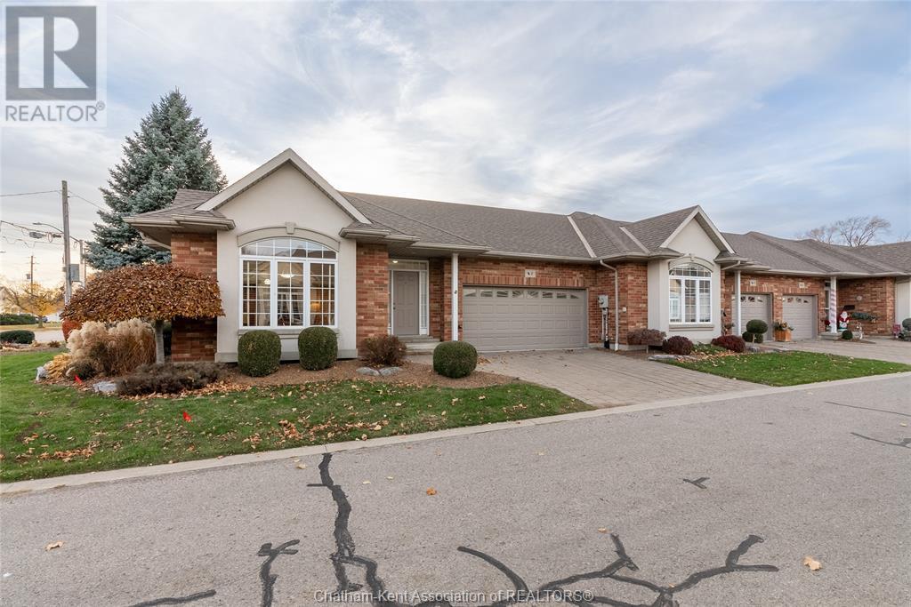 2 OAKGROVE LANE