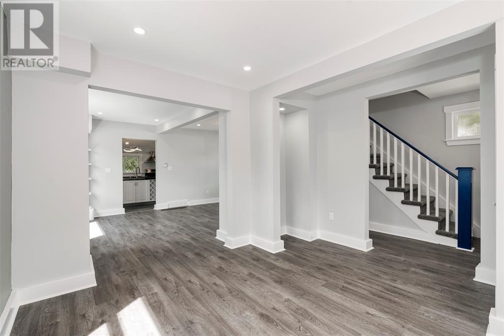 452 DAVIS STREET