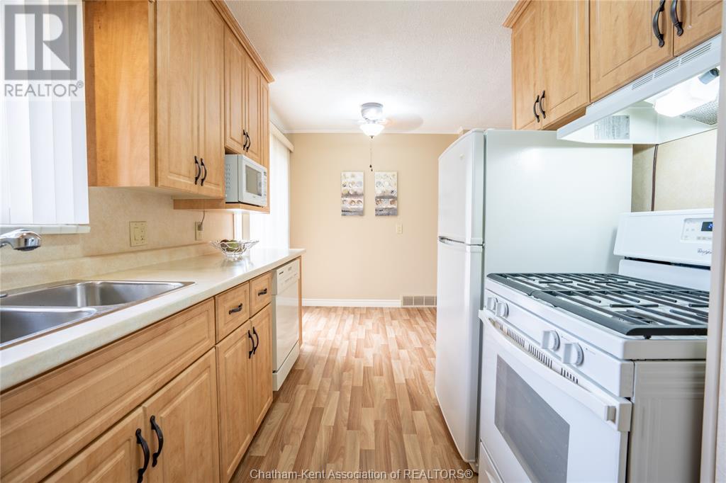 12 Simonton DRIVE