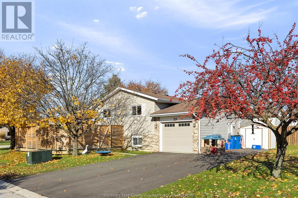 29 KINGSWAY COURT