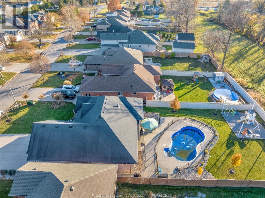 35 MARTIN CRESCENT