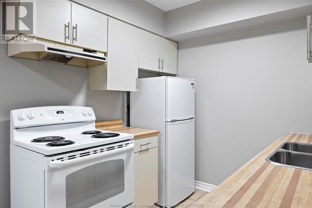3355 SANDWICH STREET Unit# 203, #203