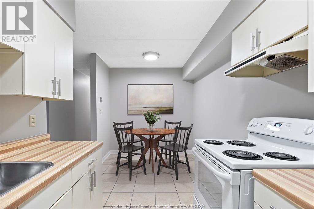 3355 SANDWICH STREET Unit# 203, #203
