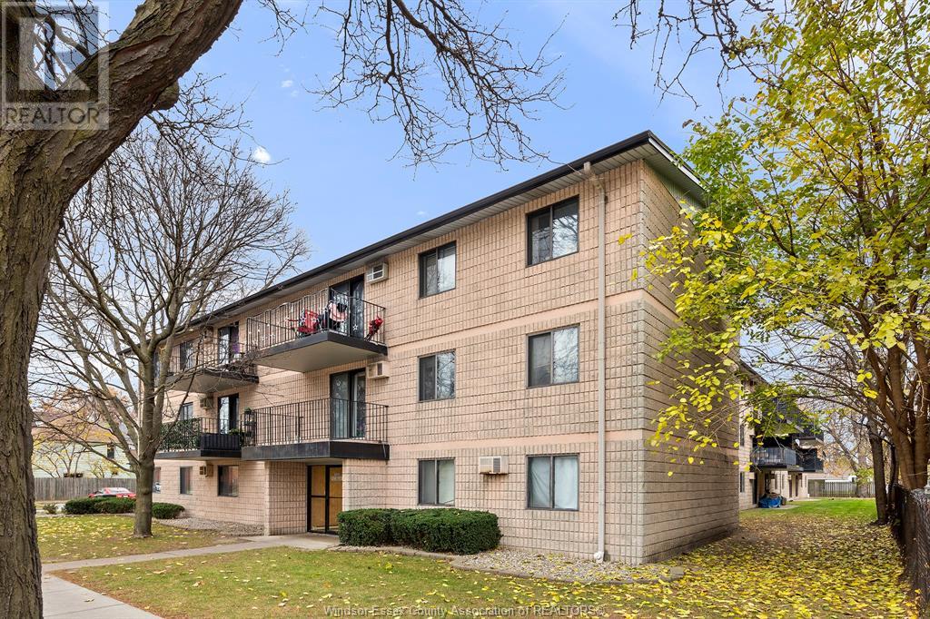 3355 SANDWICH STREET Unit# 203, #203