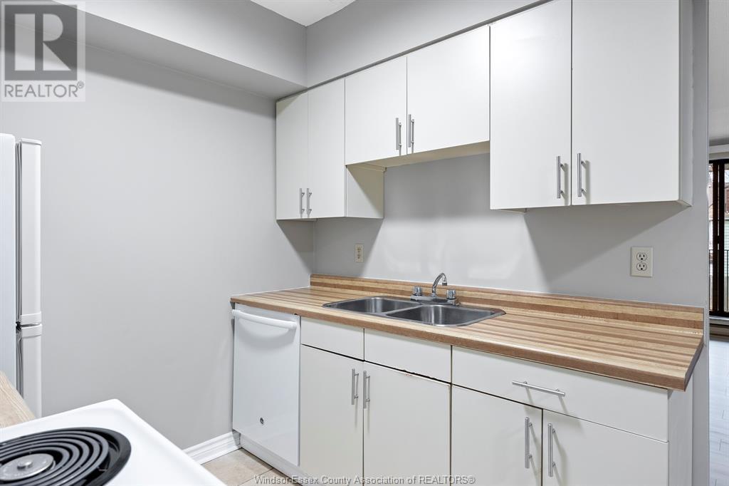3355 SANDWICH STREET Unit# 203, #203