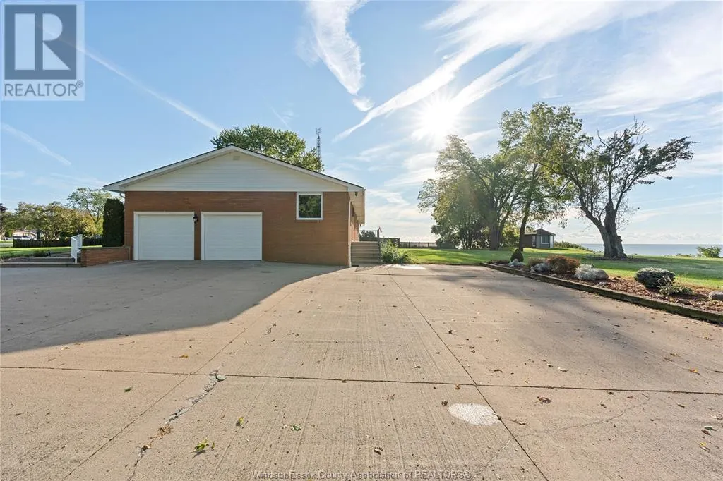 1239 Oxford Ave