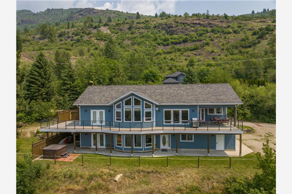 8551 HIGHWAY 22A, Trail