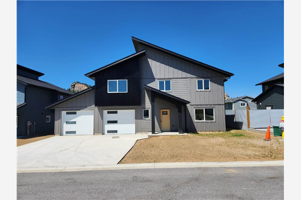 1521 ASPEN LANE, Castlegar