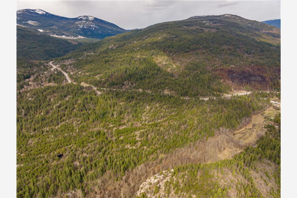 2700 14TH AVENUE, Castlegar