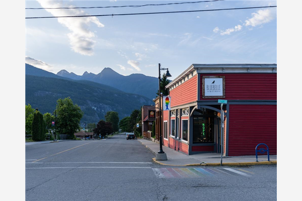 302 4TH STREET, Kaslo