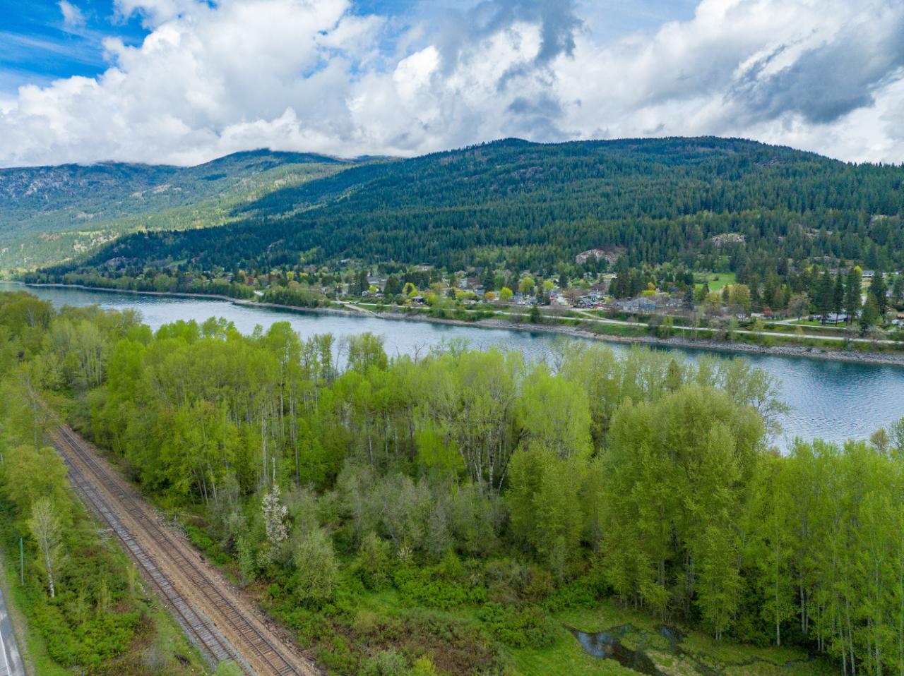 Listing 2469131 - Large Photo # 6