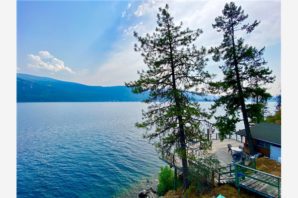 2526 WEST LAKE DRIVE, Christina Lake