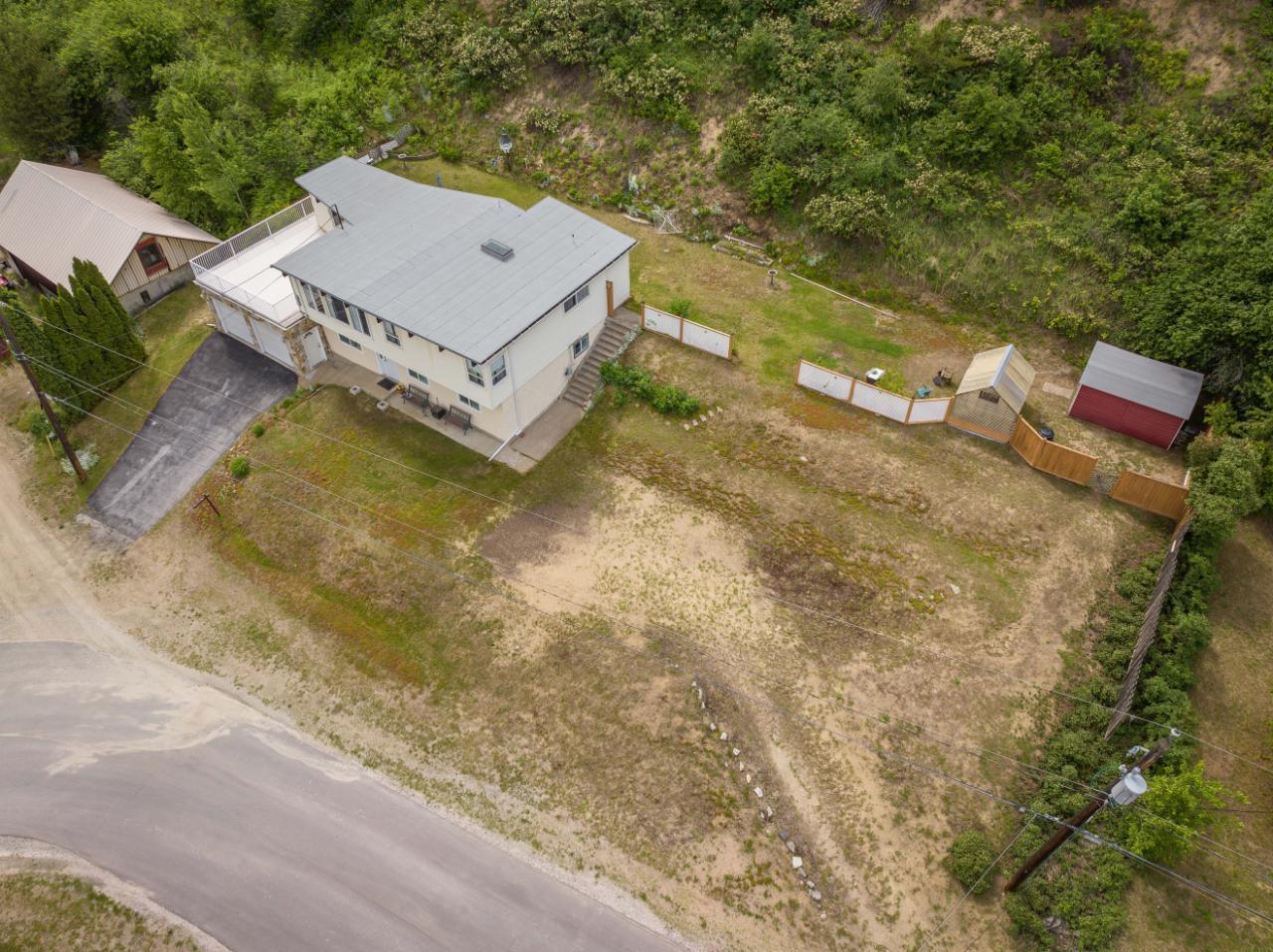 Listing 2469226 - Large Photo # 3