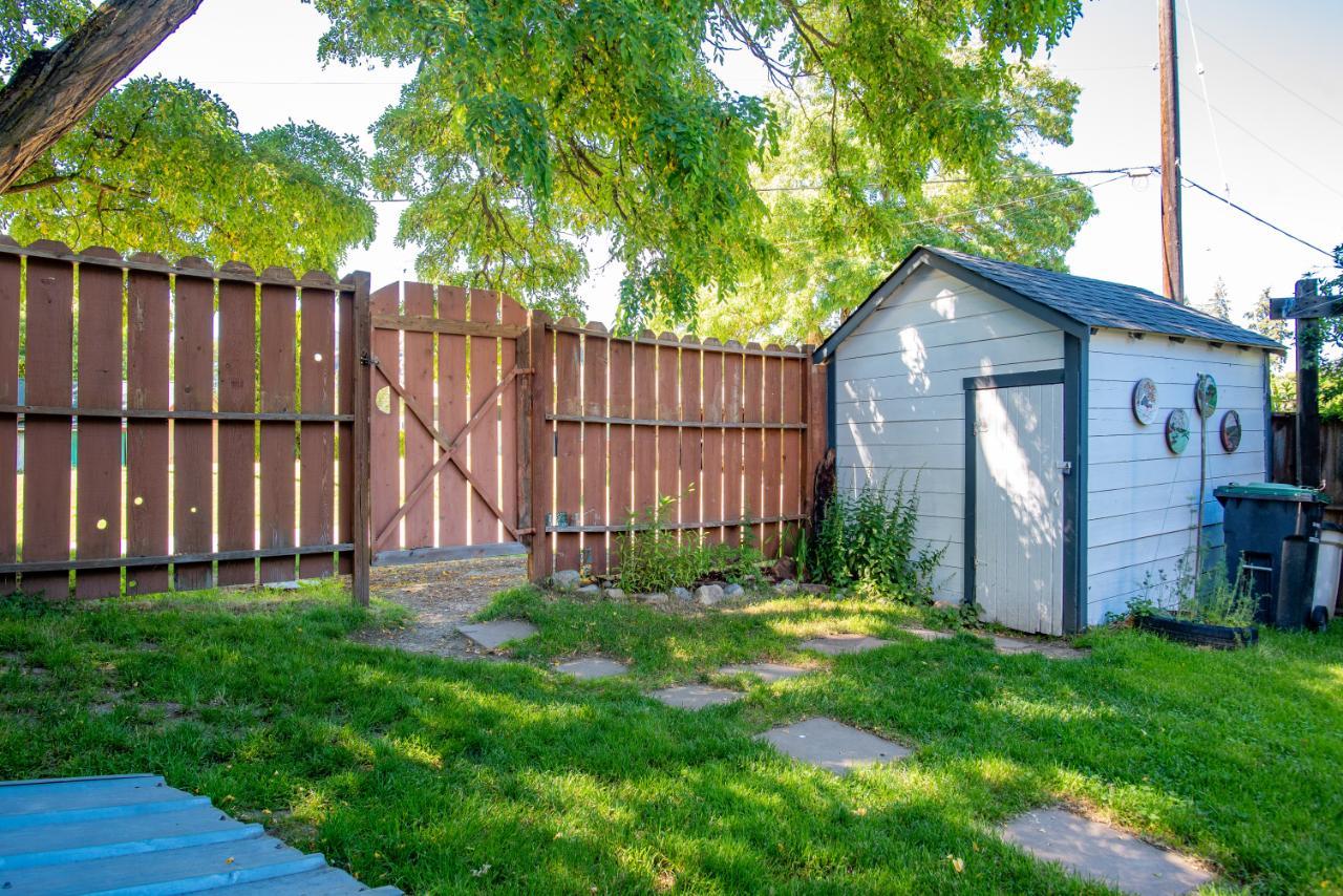 Listing 2470512 - Large Photo # 39
