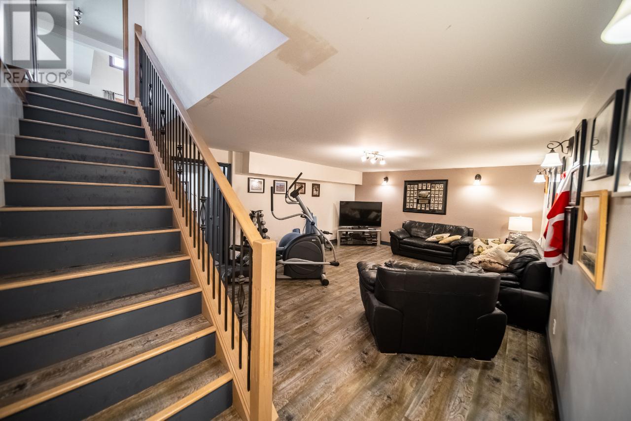 9656 CLEARVIEW ROAD