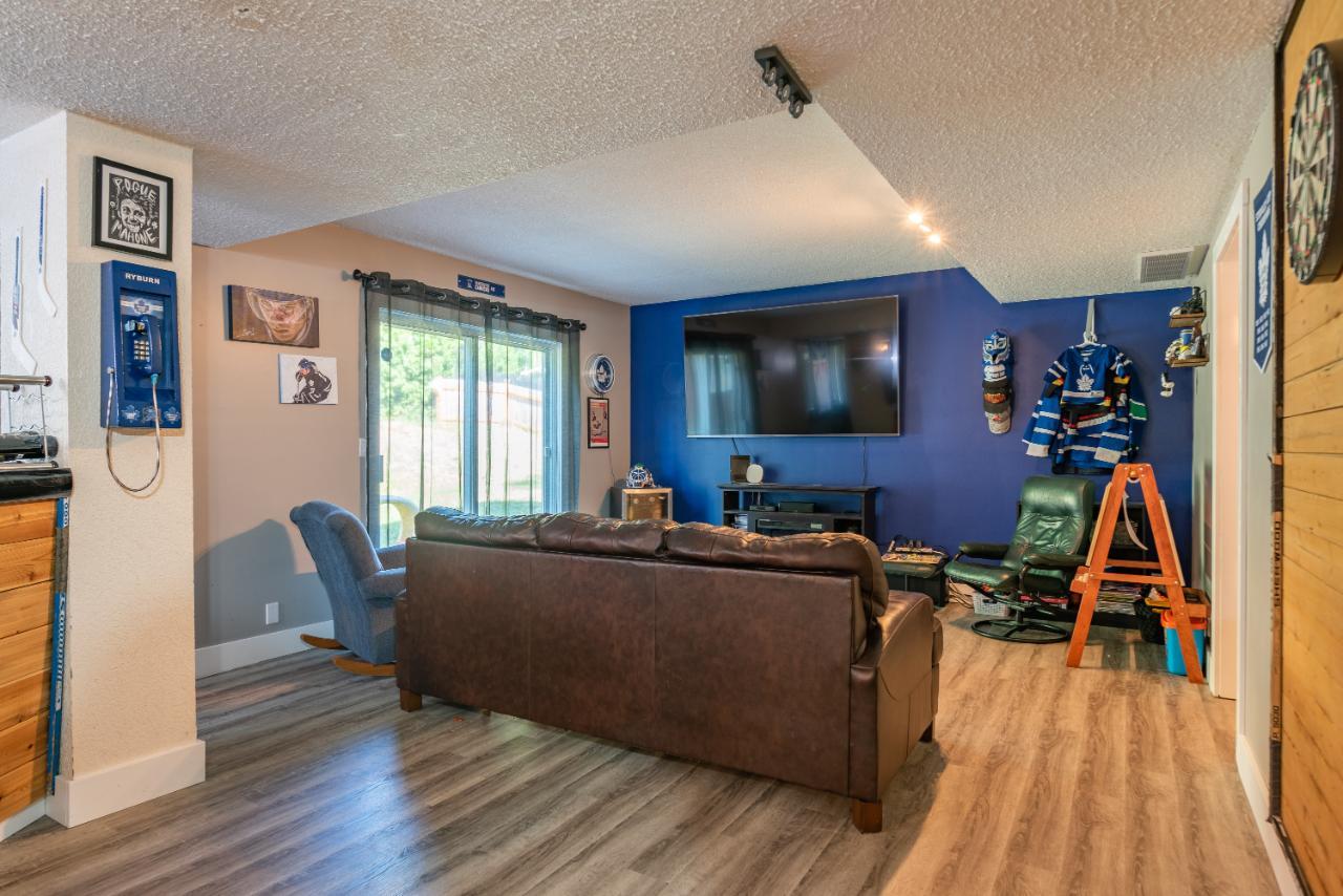 Listing 2472877 - Large Photo # 44